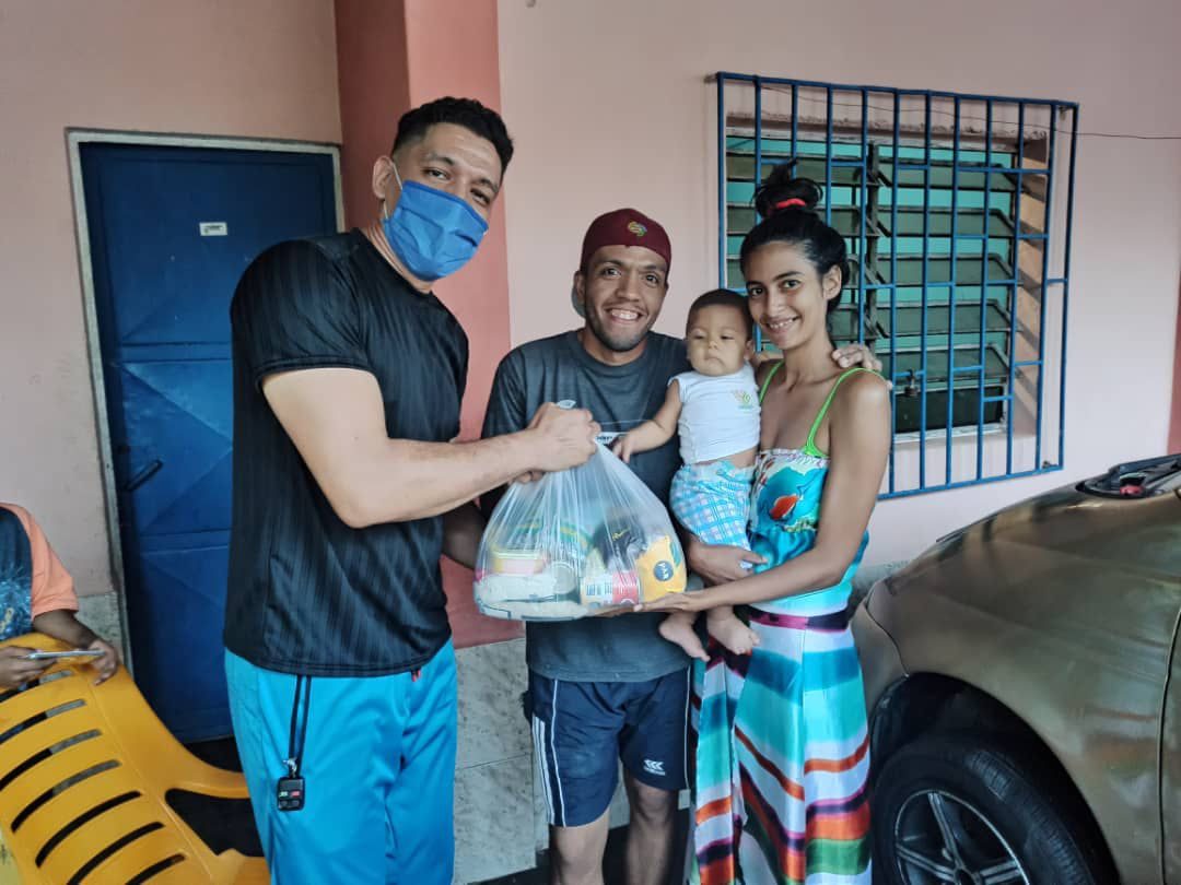 Family/modern households - young family receiving aid